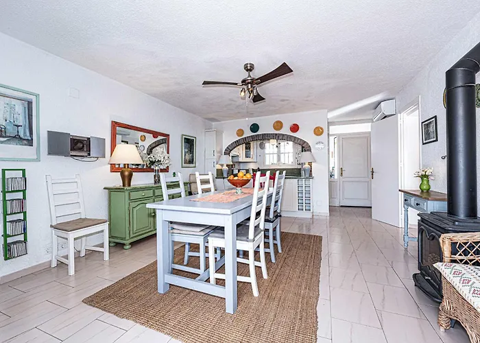 Limoneros 26 * Nerja